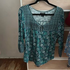 Lucky Brand knit 3/4 cinched sleeves; ties at chest